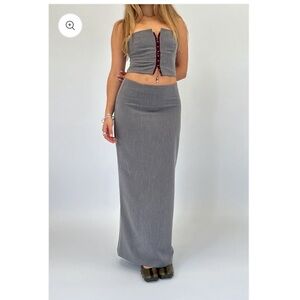 Maxi low rise gray skirt